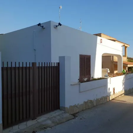 Holiday home 83 *