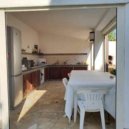 83 Holiday home *