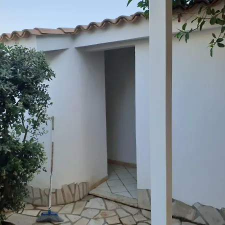 83 Holiday home *